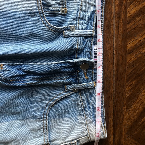 Fashion Nova Two toned Skirt - Picture 4 of 6